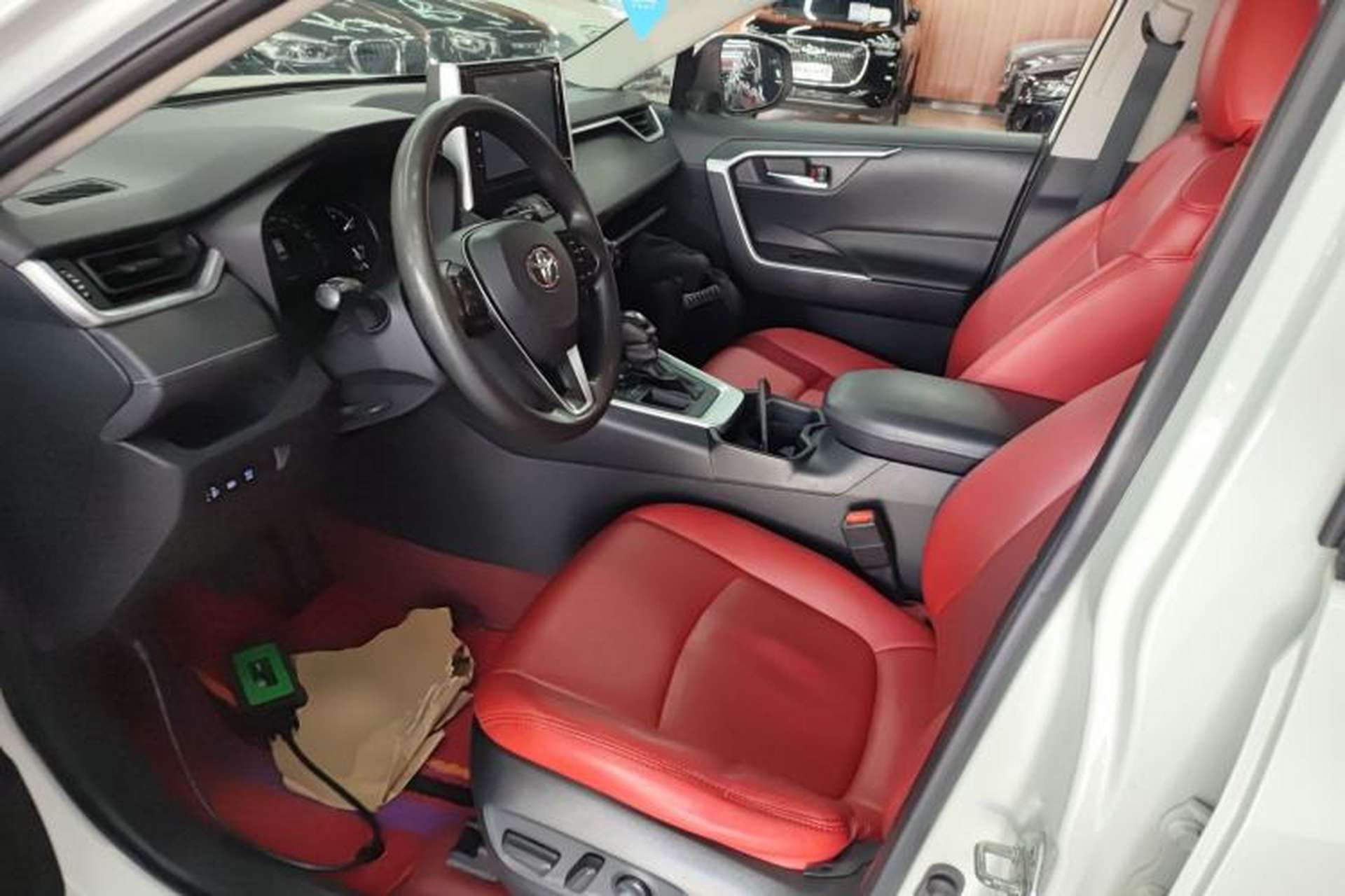 Used Toyota RAV4 2020 2.0L CVT Two-Wheel Drive Fashion Edition Left Front Seat