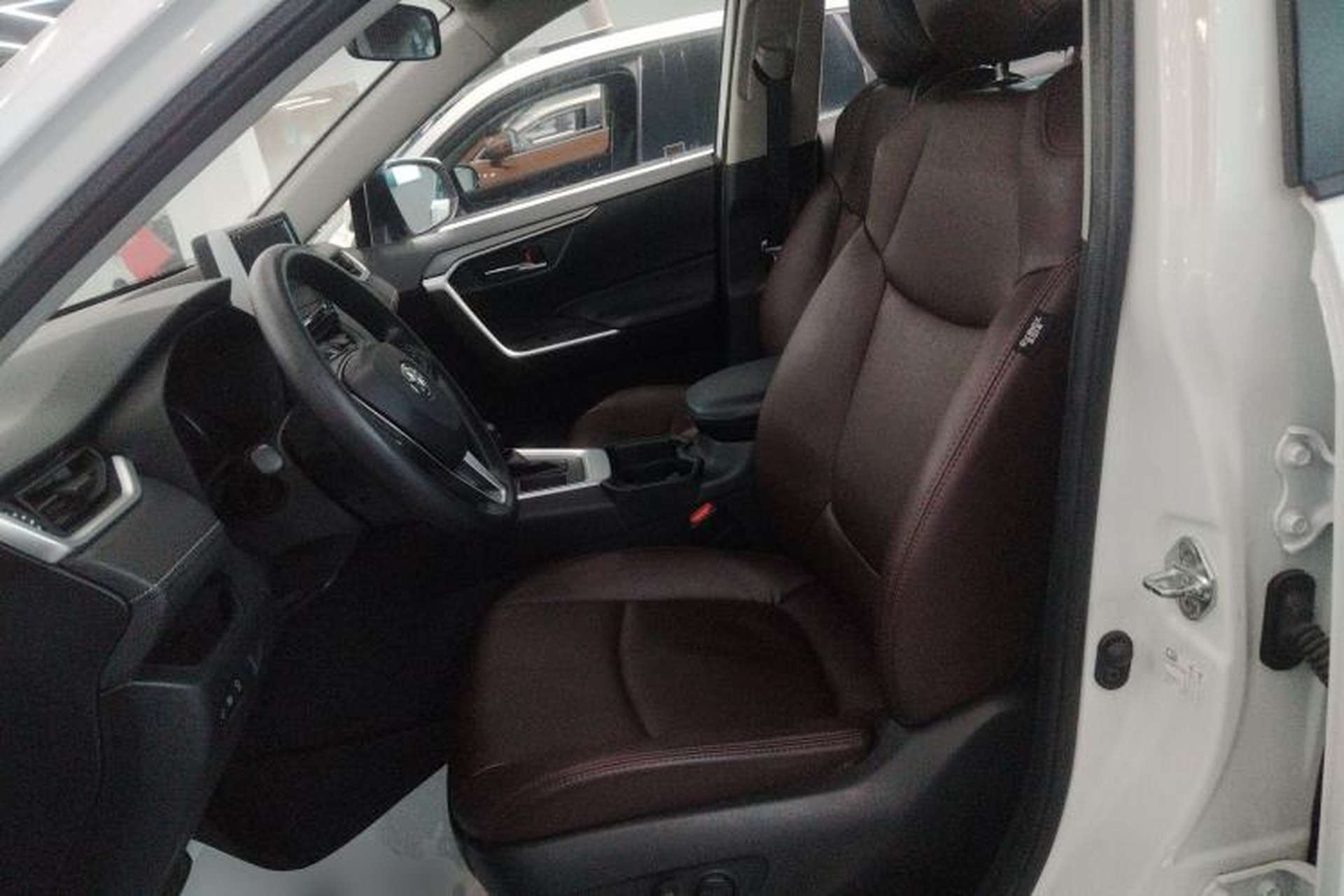 Used Toyota RAV4 2020 2.0L CVT Two-Wheel Drive Fashion Edition Left Front Seat