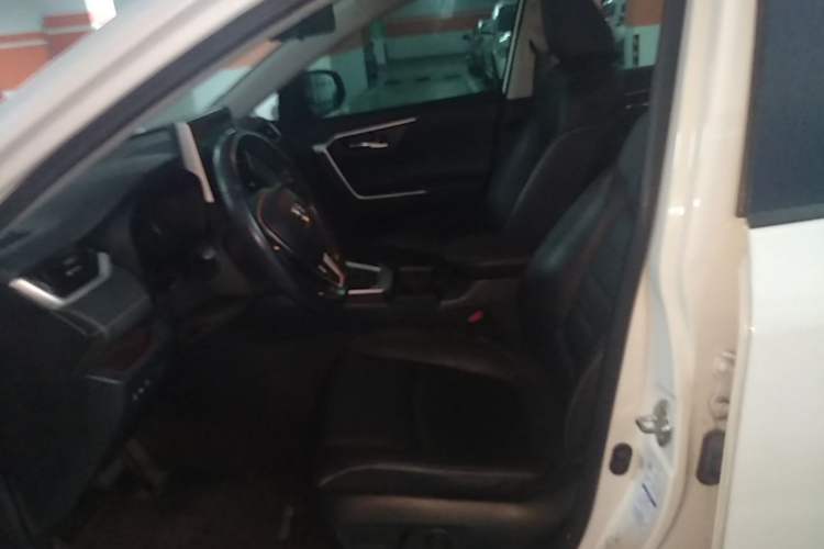 Used Toyota RAV4 2020 2.0L CVT Four-Wheel Drive Prestige Edition Left Front Seat