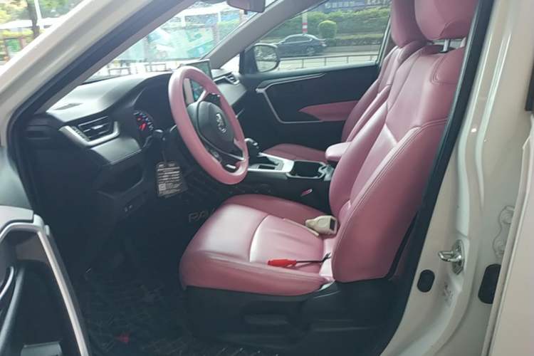 Used Toyota RAV4 2020 2.0L CVT Two-Wheel Drive Urban Edition Left Front Seat