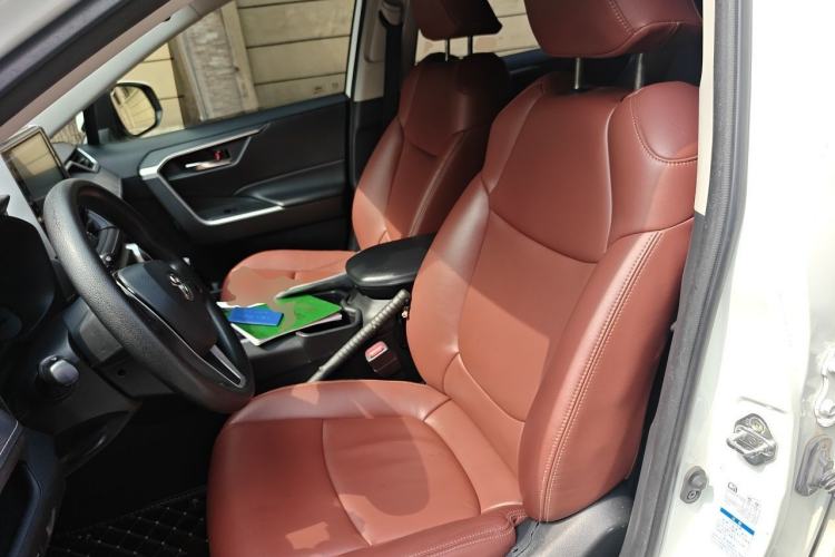 Used Toyota RAV4 2020 Dual-Engine 2.5L E-CVT Four-Wheel Drive Elite Edition Left Front Seat