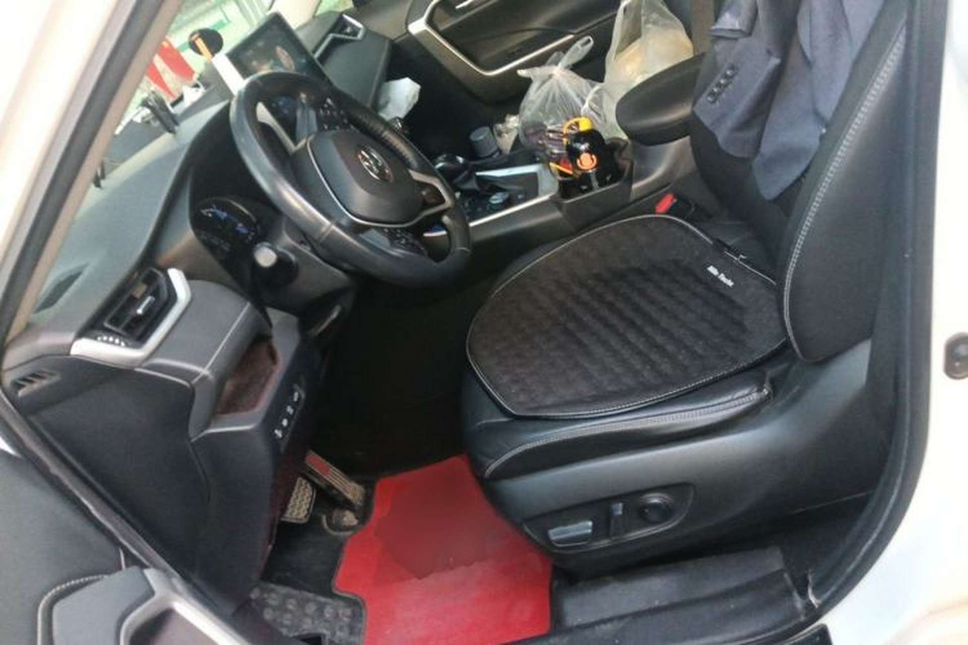 Used Toyota RAV4 2020 Dual-Motor 2.5L E-CVT Four-Wheel Drive Flagship Edition Left Front Seat