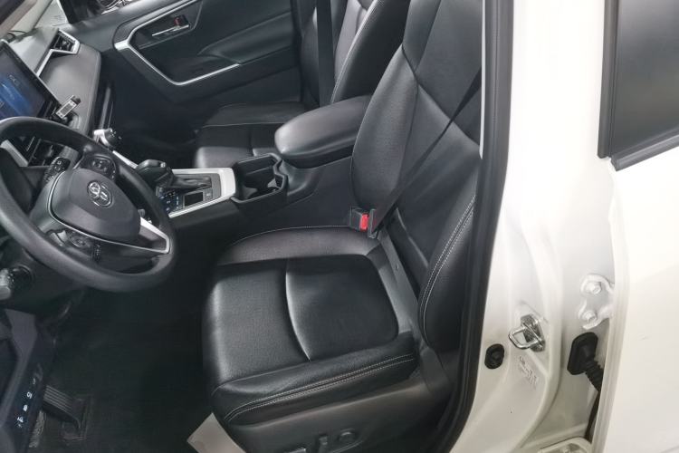 Used Toyota RAV4 2020 Dual-Engine 2.5L E-CVT Two-Wheel Drive Elite Edition Left Front Seat