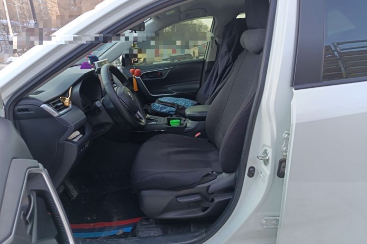 Used Toyota RAV4 2020 2.0L CVT Two-Wheel Drive Urban Edition Left Front Seat