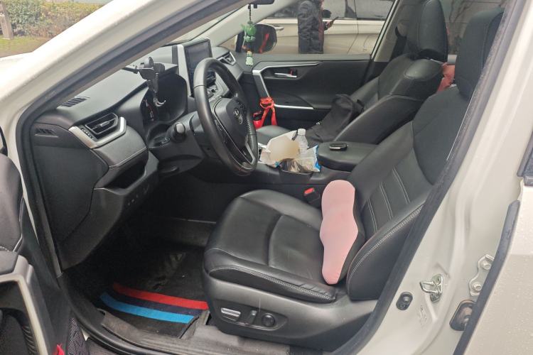 Used Toyota RAV4 2020 2.0L CVT Two-Wheel Drive Fashion PLUS Edition Left Front Seat