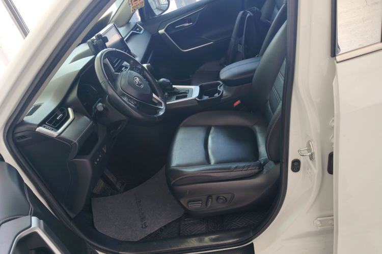 Used Toyota RAV4 2020 2.0L CVT Two-Wheel Drive Fashion PLUS Edition Left Front Seat