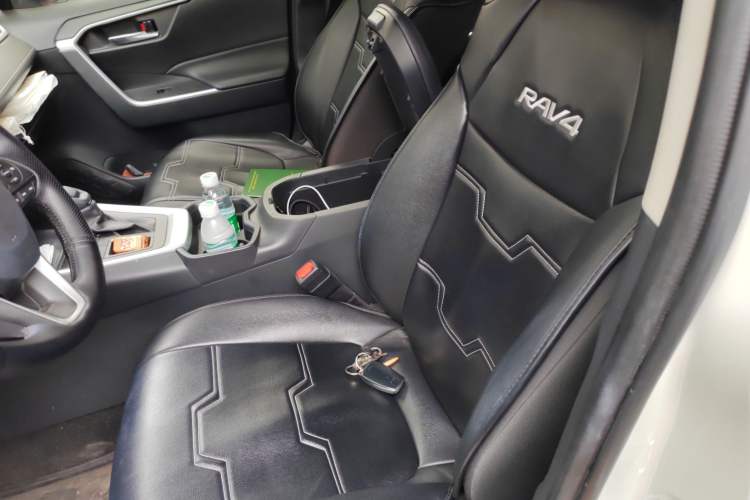 Used Toyota RAV4 2020 2.0L CVT Two-Wheel Drive Fashion Edition Left Front Seat