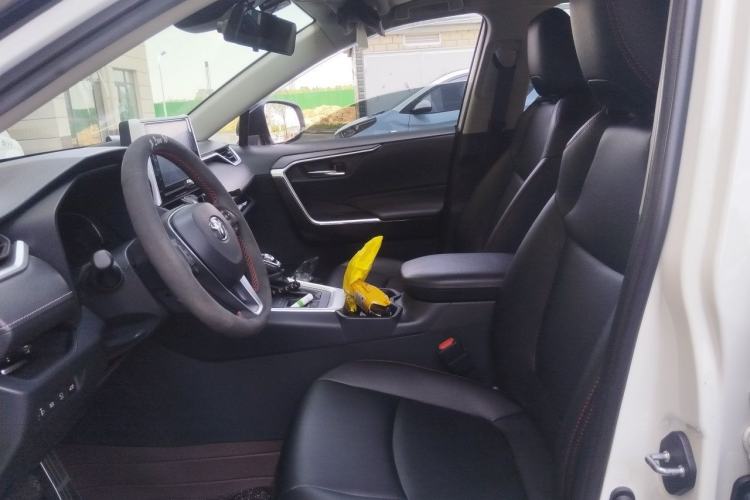 Used Toyota RAV4 2020 Dual-Engine 2.5L E-CVT Two-Wheel Drive Elite Edition Left Front Seat