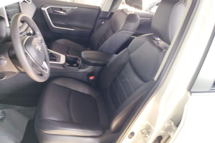 Used Toyota RAV4 2020 2.0L CVT Two-Wheel Drive Fashion PLUS Edition Left Front Seat