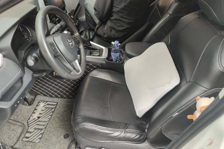 Used Toyota RAV4 2020 2.0L CVT Two-Wheel Drive Fashion PLUS Edition Left Front Seat