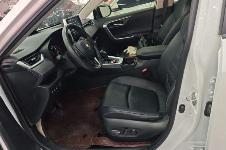 Used Toyota RAV4 2020 2.0L CVT Two-Wheel Drive Fashion PLUS Edition Left Front Seat
