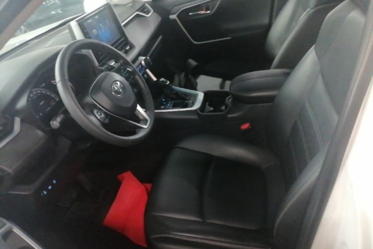 Used Toyota RAV4 2020 2.0L CVT Two-Wheel Drive Fashion PLUS Edition Left Front Seat
