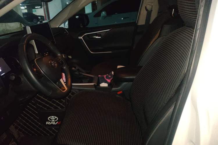 Used Toyota RAV4 2020 2.0L CVT 4x4 Style PLUS Edition Left Front Seat