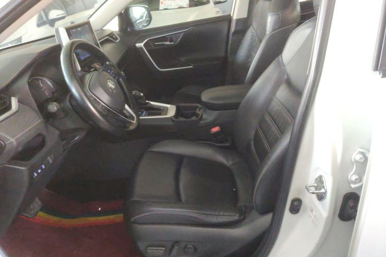 Used Toyota RAV4 2020 2.0L CVT Two-Wheel Drive Fashion PLUS Edition Left Front Seat