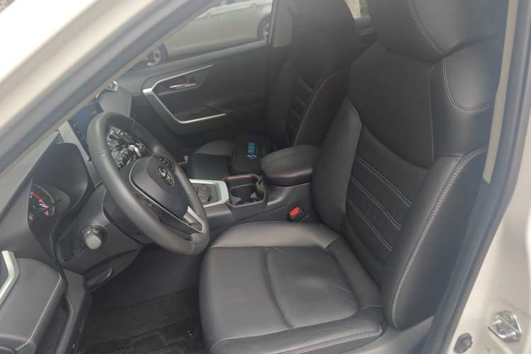 Used Toyota RAV4 2020 2.0L CVT 4x4 Style PLUS Edition Left Front Seat