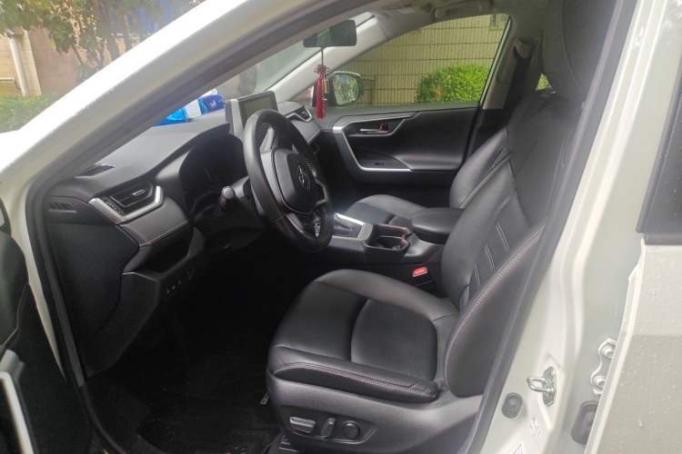 Used Toyota RAV4 2020 2.0L CVT Two-Wheel Drive Fashion PLUS Edition Left Front Seat