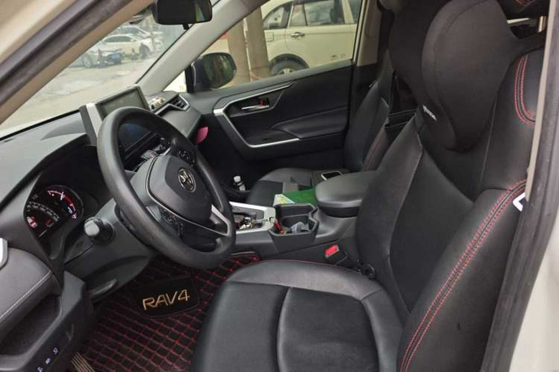 Used Toyota RAV4 2020 2.0L CVT 4x4 Trend Edition Left Front Seat