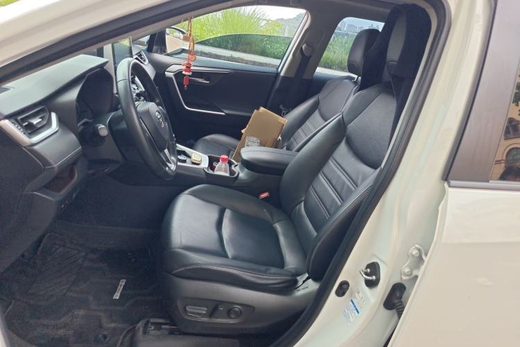 Used Toyota RAV4 2020 2.0L CVT Four-Wheel Drive Prestige Edition Left Front Seat