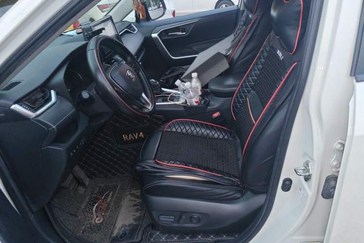 Used Toyota RAV4 2020 2.0L CVT Two-Wheel Drive Fashion Edition Left Front Seat