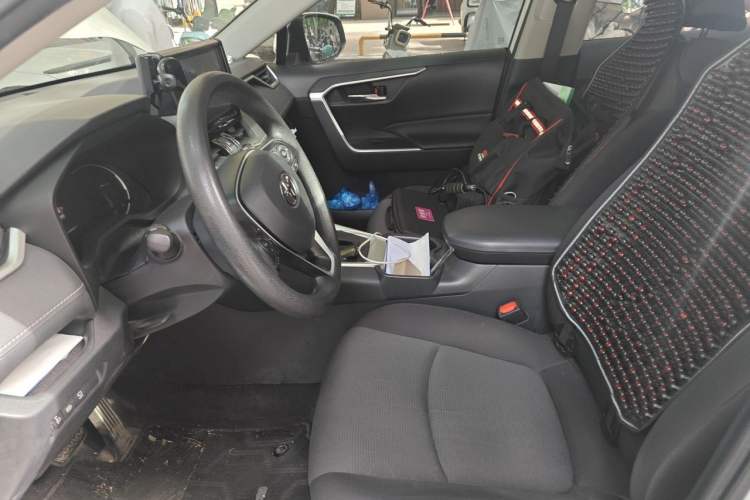 Used Toyota RAV4 2020 2.0L CVT Two-Wheel Drive Fashion Edition Left Front Seat