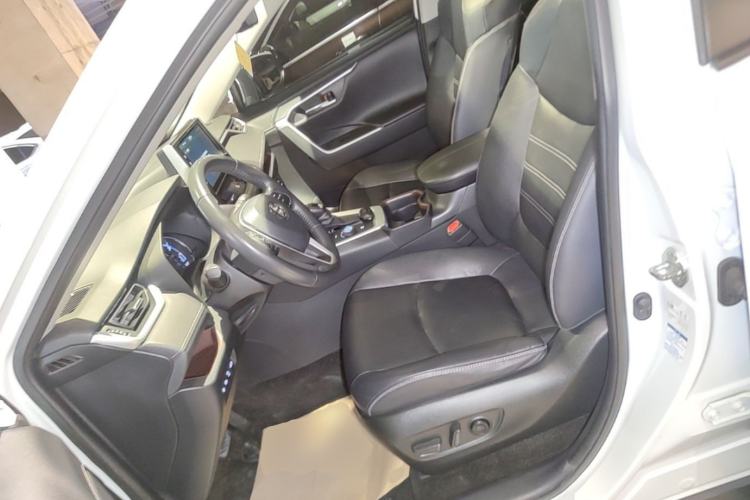 Used Toyota RAV4 2020 Dual-Motor 2.5L E-CVT Four-Wheel Drive Flagship Edition Left Front Seat