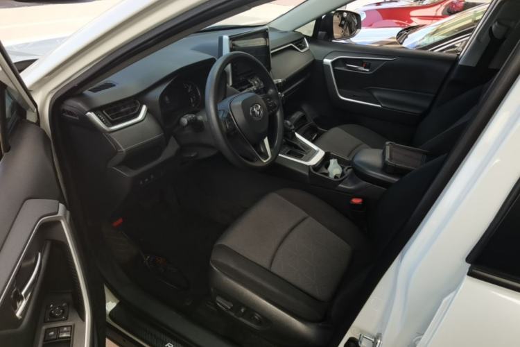Used Toyota RAV4 2020 2.0L CVT Two-Wheel Drive Fashion Edition Left Front Seat