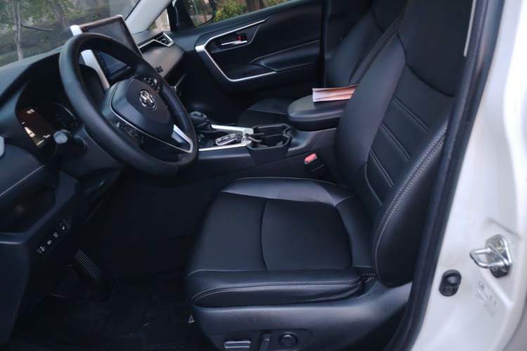 Used Toyota RAV4 2020 2.0L CVT Two-Wheel Drive Fashion Edition Left Front Seat