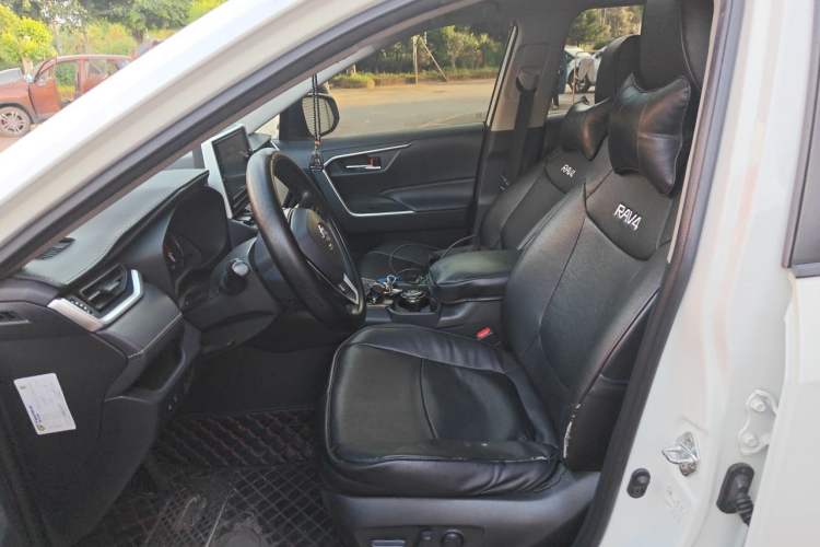 Used Toyota RAV4 2020 2.0L CVT Two-Wheel Drive Fashion Edition Left Front Seat