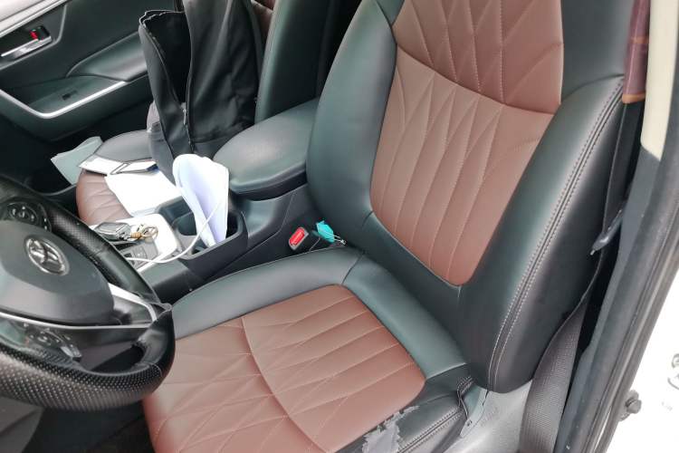 Used Toyota RAV4 2020 Dual-Engine 2.5L E-CVT Two-Wheel Drive Elite Edition Left Front Seat