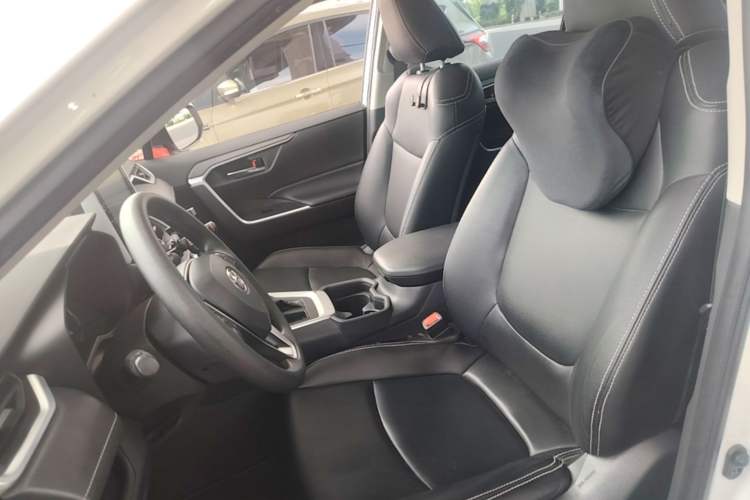 Used Toyota RAV4 2020 2.0L CVT Two-Wheel Drive Fashion Edition Left Front Seat