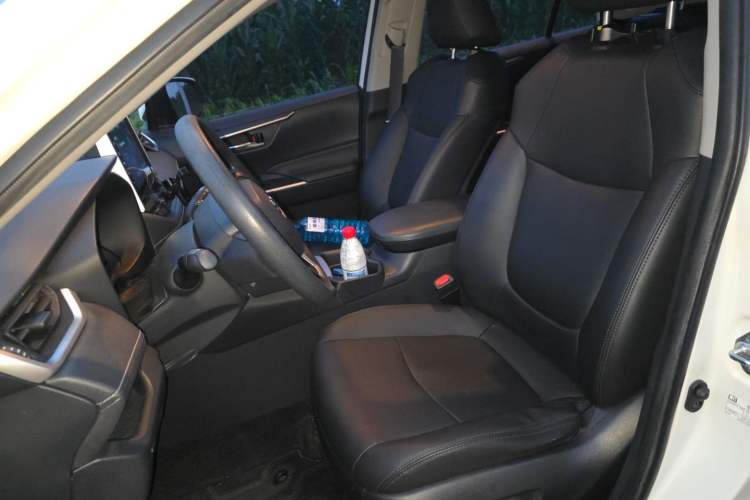 Used Toyota RAV4 2020 2.0L CVT Two-Wheel Drive Fashion Edition Left Front Seat