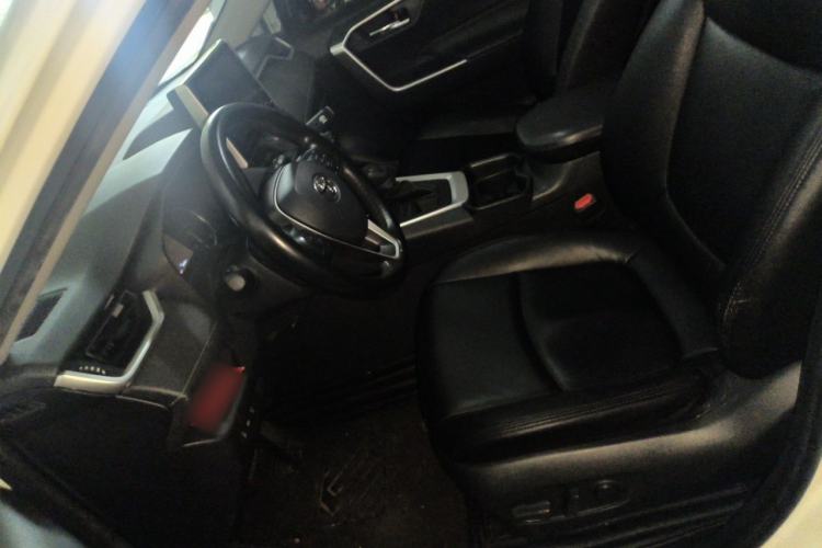 Used Toyota RAV4 2020 2.0L CVT 4x4 Trend Edition Left Front Seat