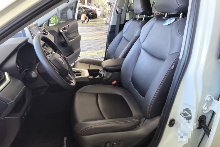 Used Toyota RAV4 2020 2.0L CVT 4x4 Trend Edition Left Front Seat