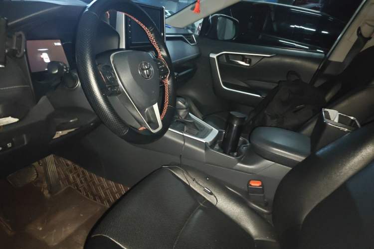 Used Toyota RAV4 2020 2.0L CVT Two-Wheel Drive Fashion Edition Left Front Seat
