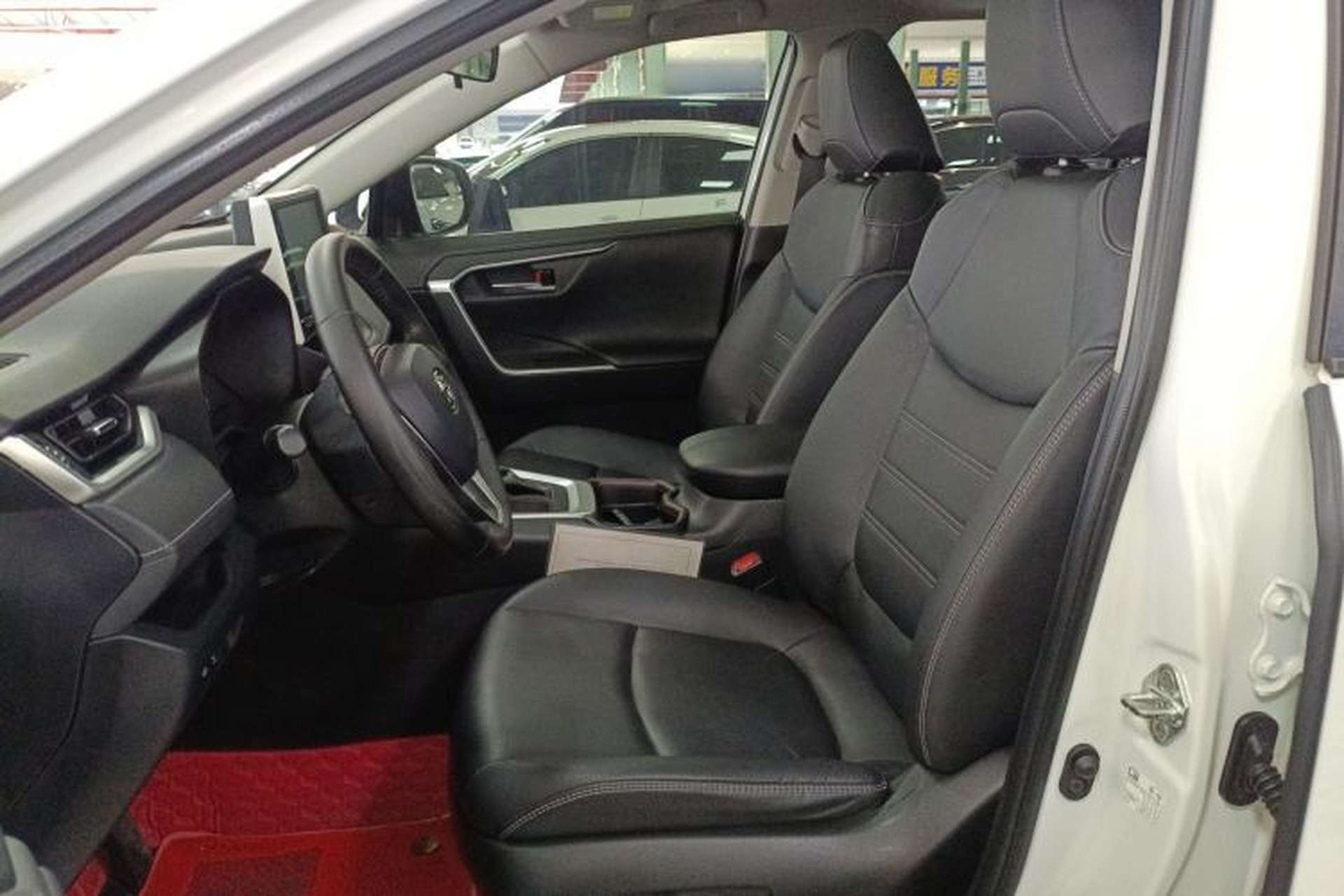 Used Toyota RAV4 2020 2.0L CVT Two-Wheel Drive Fashion PLUS Edition Left Front Seat