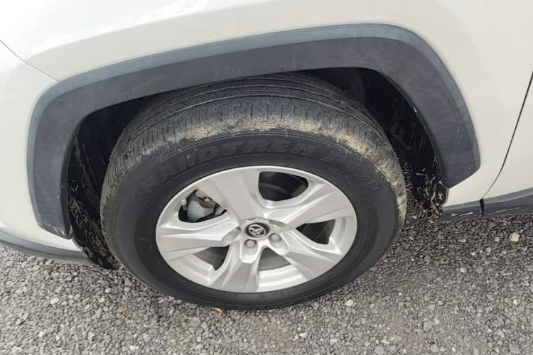 Used Toyota RAV4 2020 2.0L CVT Two-Wheel Drive Urban Edition Left Front Wheel Hub