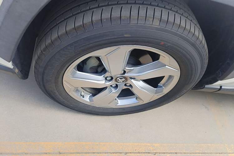 Used Toyota RAV4 2020 2.0L CVT Two-Wheel Drive Fashion PLUS Edition Left Front Wheel Hub