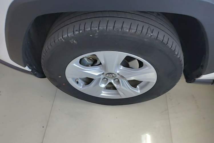 Used Toyota RAV4 2020 2.0L CVT Two-Wheel Drive Urban Edition Left Front Wheel Hub