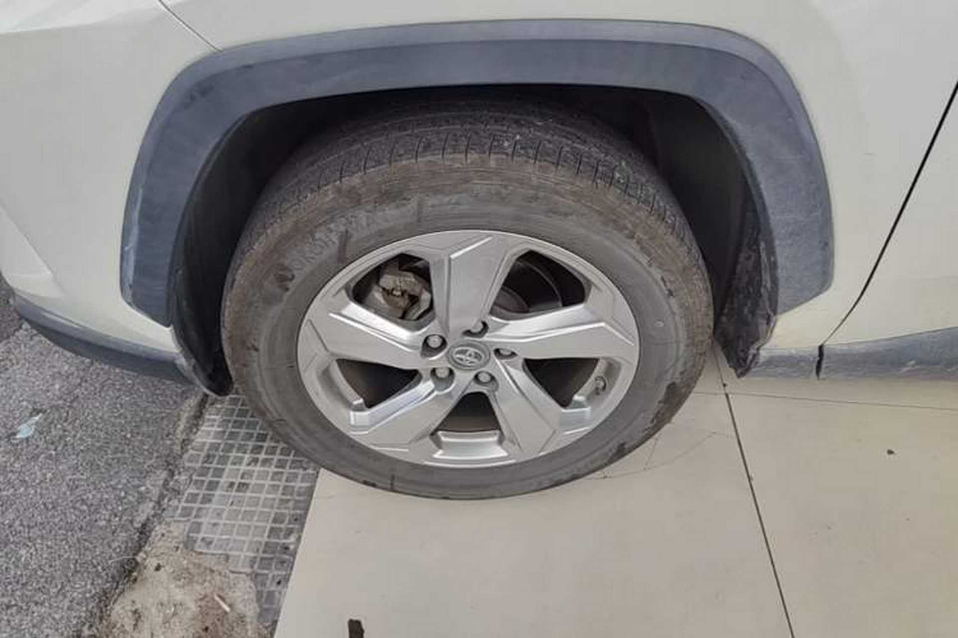 Used Toyota RAV4 2020 2.0L CVT 4x4 Trend Edition Left Front Wheel Hub