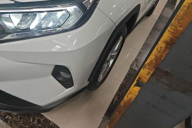 Used Toyota RAV4 2020 2.0L CVT Two-Wheel Drive Fashion Edition Left Front Wheel Hub