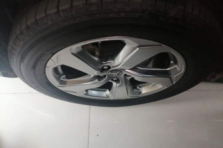 Used Toyota RAV4 2020 2.0L CVT Two-Wheel Drive Fashion PLUS Edition Left Front Wheel Hub