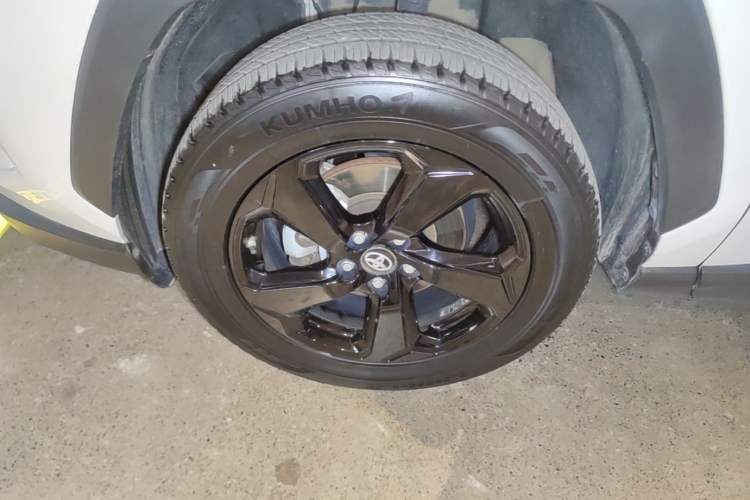 Used Toyota RAV4 2020 Dual-Motor 2.5L E-CVT Four-Wheel Drive Flagship Edition Left Front Wheel Hub