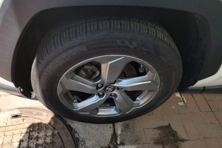 Used Toyota RAV4 2020 2.0L CVT Two-Wheel Drive Fashion Edition Left Front Wheel Hub