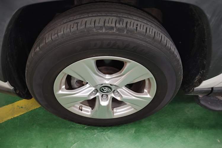 Used Toyota RAV4 2020 2.0L CVT Two-Wheel Drive Urban Edition Left Front Wheel Hub