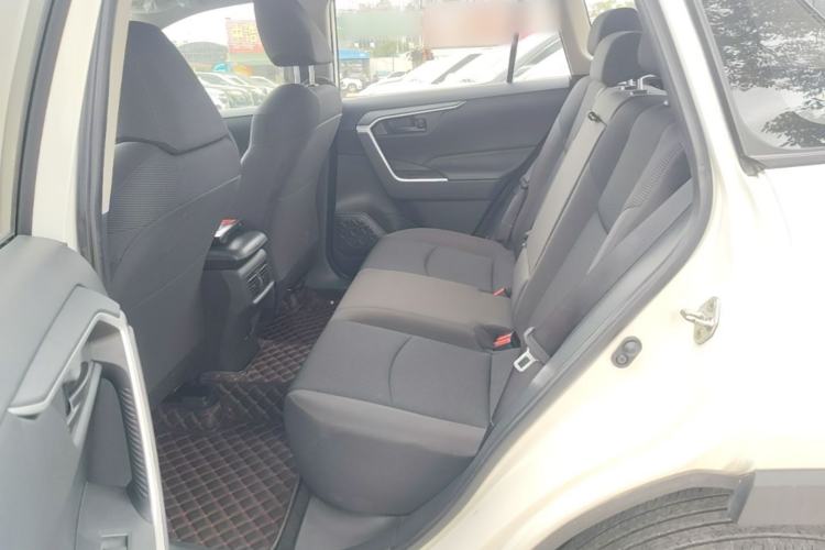 Used Toyota RAV4 2020 2.0L CVT Two-Wheel Drive Urban Edition Left Rear Seat