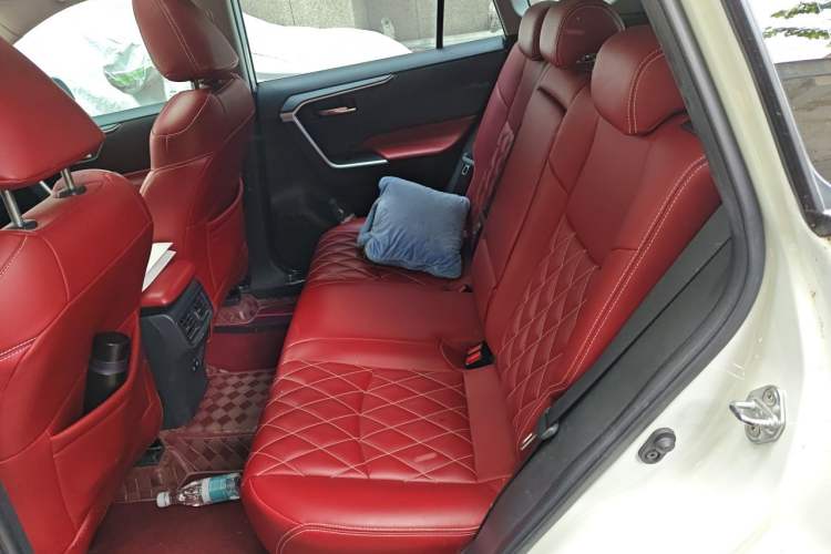 Used Toyota RAV4 2020 2.0L CVT Two-Wheel Drive Fashion Edition Left Rear Seat