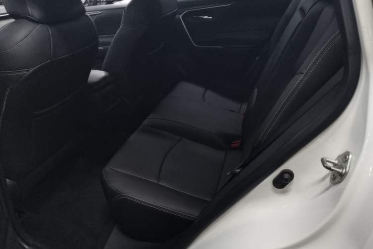 Used Toyota RAV4 2020 2.0L CVT Two-Wheel Drive Fashion Edition Left Rear Seat