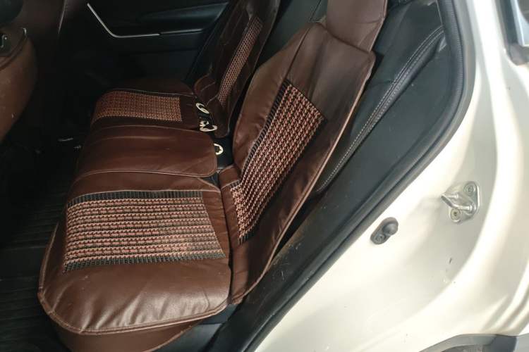 Used Toyota RAV4 2020 Dual-Engine 2.5L E-CVT Two-Wheel Drive Elite Edition Left Rear Seat