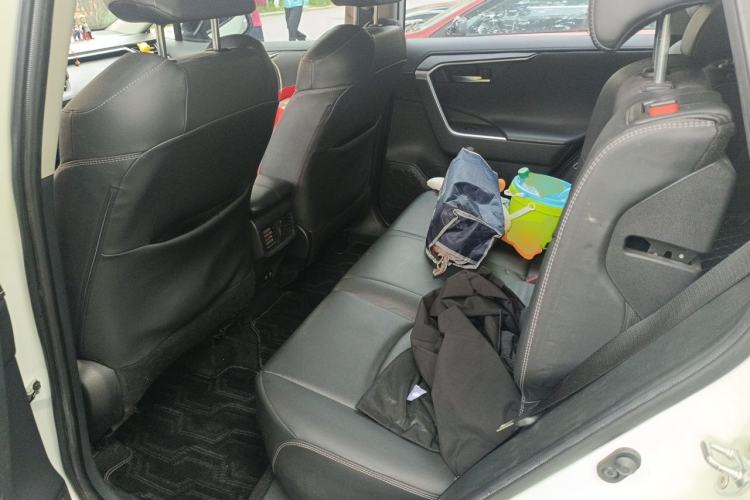 Used Toyota RAV4 2020 2.0L CVT 4x4 Style PLUS Edition Left Rear Seat