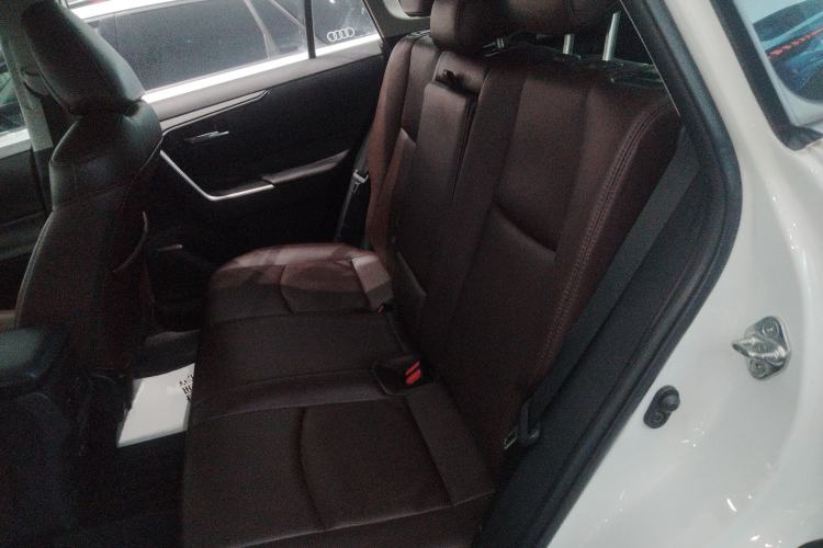 Used Toyota RAV4 2020 2.0L CVT Two-Wheel Drive Fashion Edition Left Rear Seat